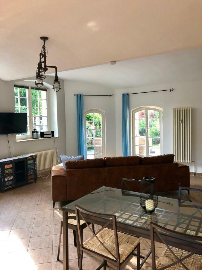 Ferienwohnung Am Wasser Villa Graf Von Pfeil Dresden Ngoại thất bức ảnh